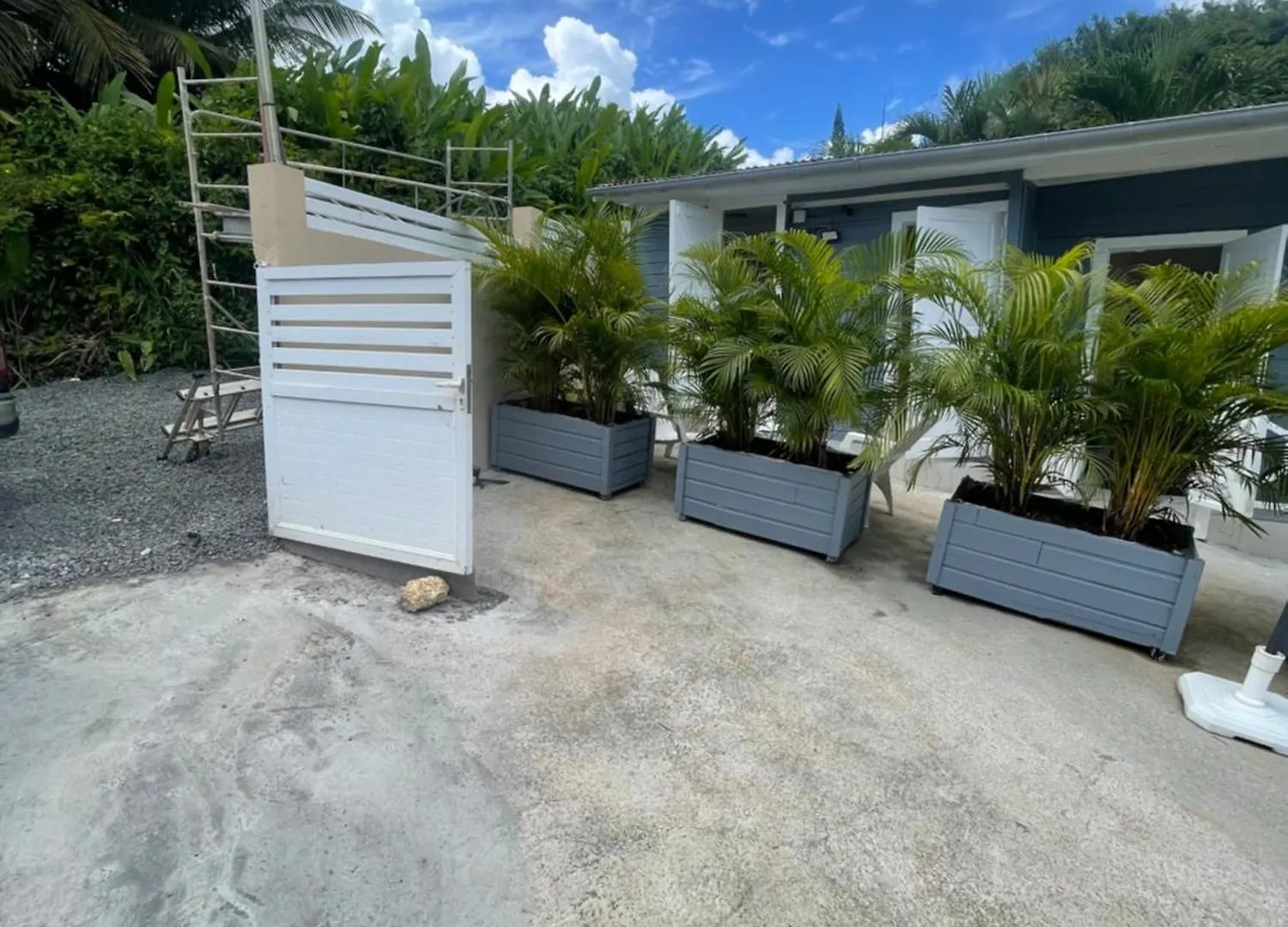 Petit F2 Entierement Renove Equipe En Energie Solaire Et Citerne D Eau Apartment 0*, Petit-Bourg