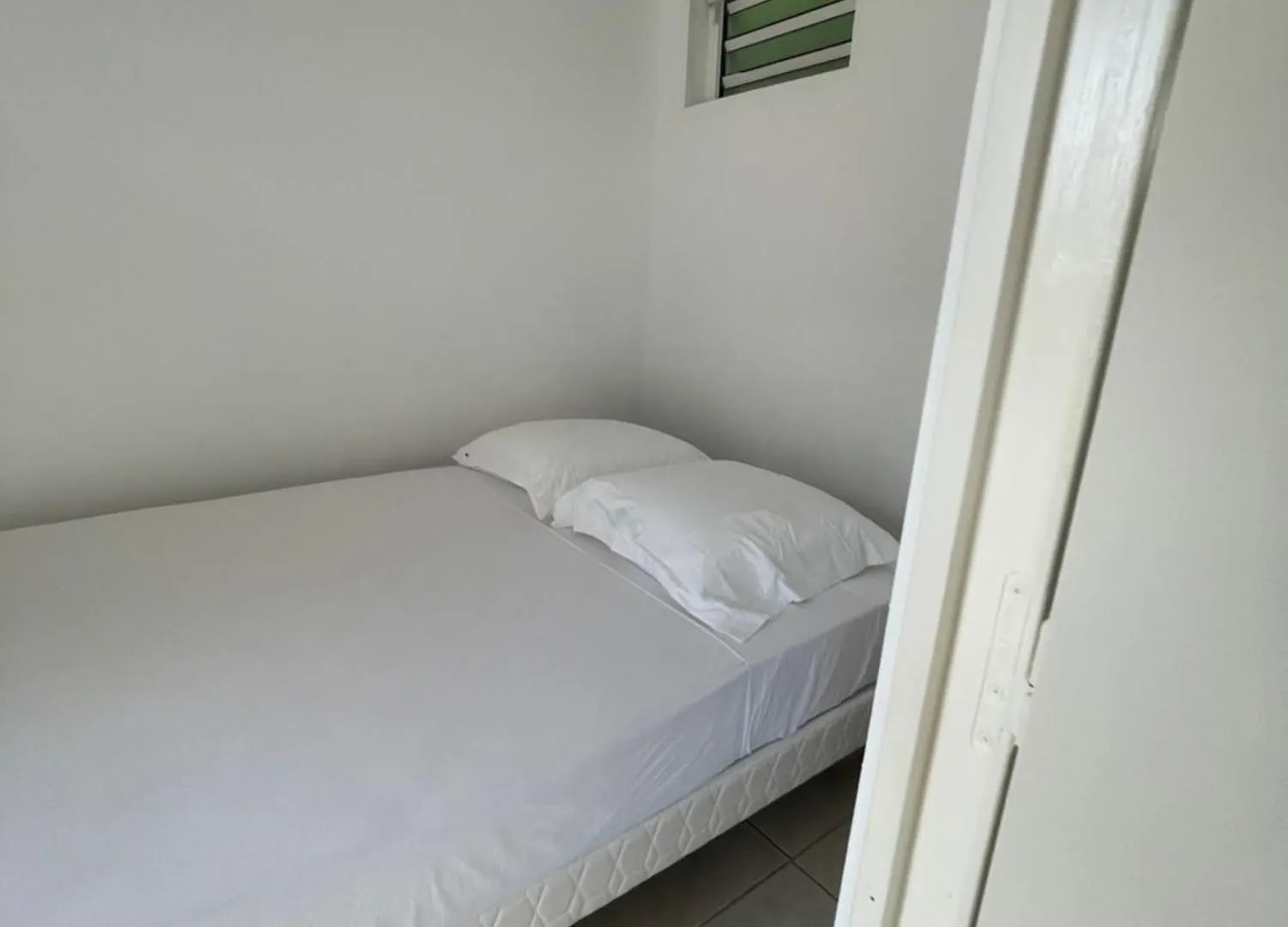Petit F2 Entierement Renove Equipe En Energie Solaire Et Citerne D Eau Apartment Guadeloupe