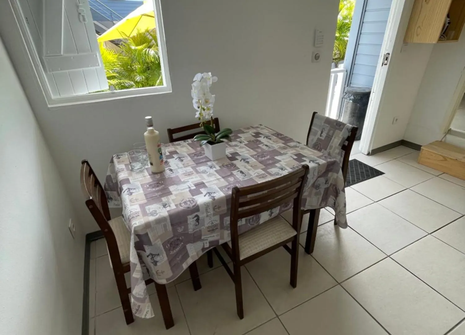 Petit F2 Entierement Renove Equipe En Energie Solaire Et Citerne D Eau Apartment